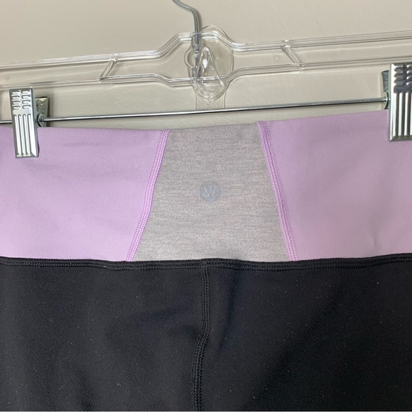 Lululemon | Lavender and Black Capris | Size 8 - Picture 4 of 8
